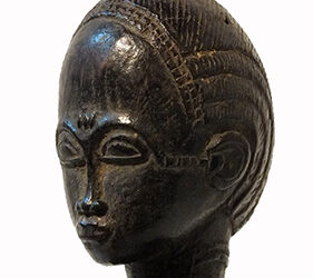 BAULE SEATED FIGURE